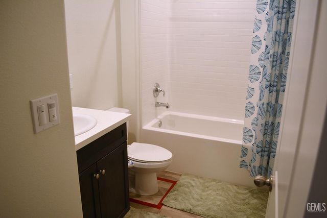 7311 Koyuk River Street, Bakersfield, CA 93311