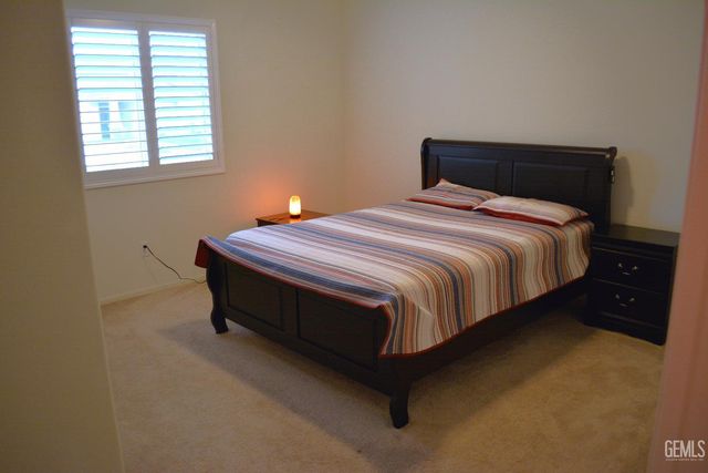 7311 Koyuk River Street, Bakersfield, CA 93311