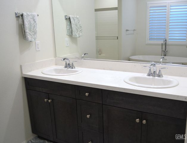 7311 Koyuk River Street, Bakersfield, CA 93311