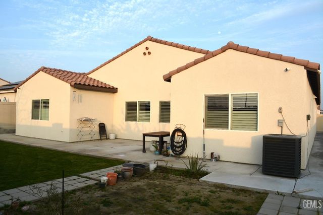 7311 Koyuk River Street, Bakersfield, CA 93311