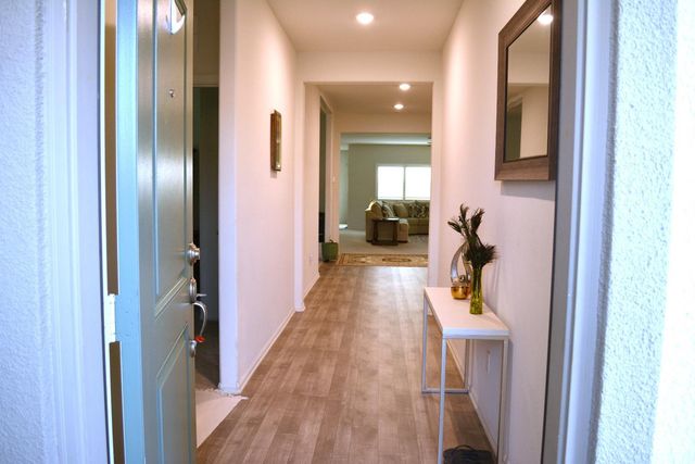 7311 Koyuk River Street, Bakersfield, CA 93311