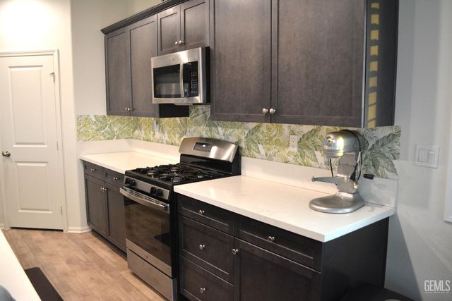 7311 Koyuk River Street, Bakersfield, CA 93311