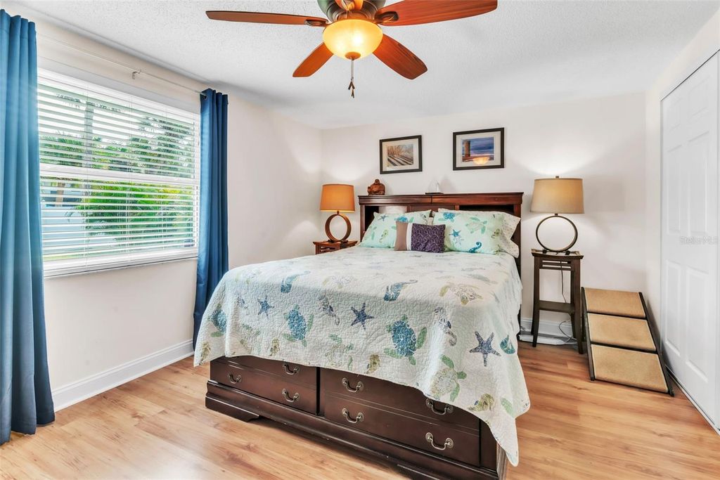 Image 15 of property listing at 3615 HAINES ROAD N, St Petersburg, FL 33704