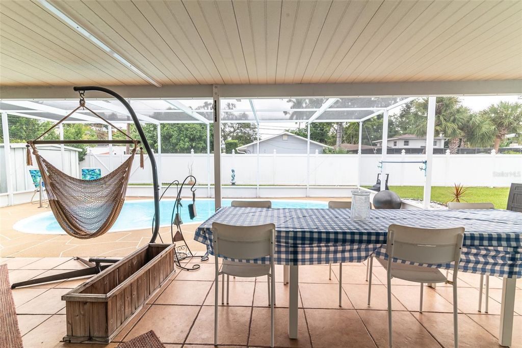 Image 21 of property listing at 3615 HAINES ROAD N, St Petersburg, FL 33704