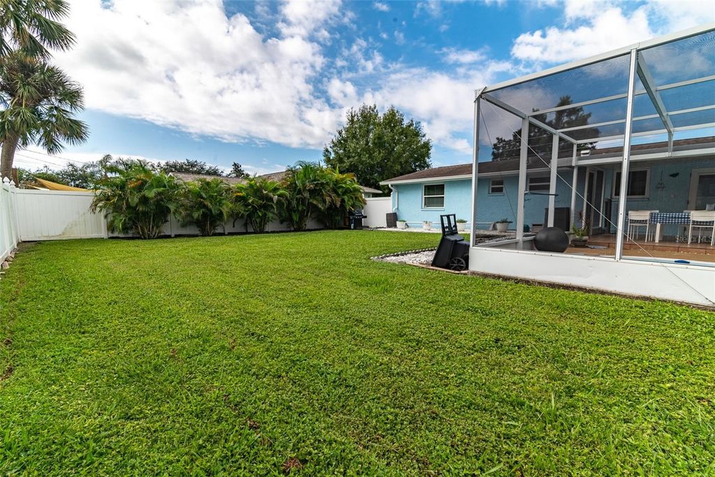 Image 35 of property listing at 3615 HAINES ROAD N, St Petersburg, FL 33704