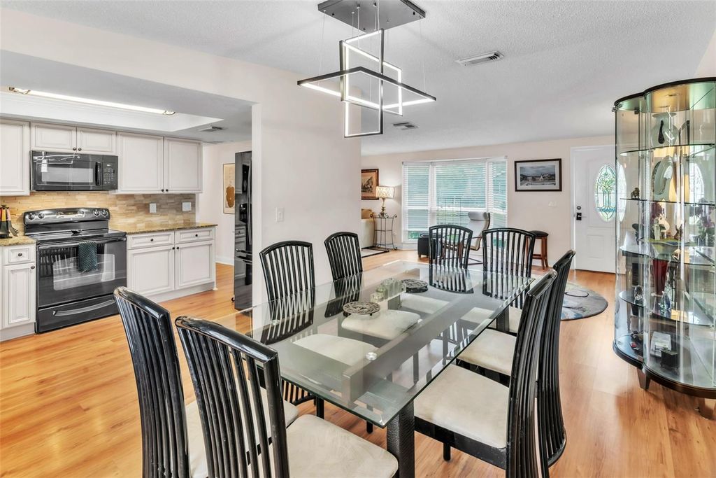 Image 10 of property listing at 3615 HAINES ROAD N, St Petersburg, FL 33704