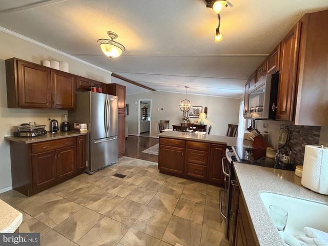 155 SHIPPENSBURG MOBILE EST, Shippensburg, PA 17257