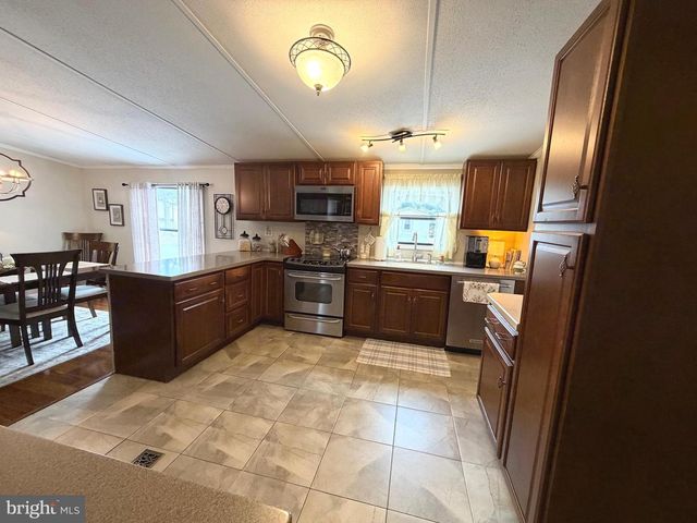 155 SHIPPENSBURG MOBILE EST, Shippensburg, PA 17257