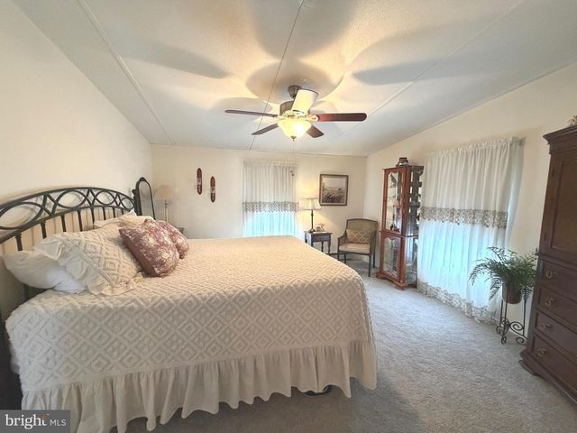 155 SHIPPENSBURG MOBILE EST, Shippensburg, PA 17257