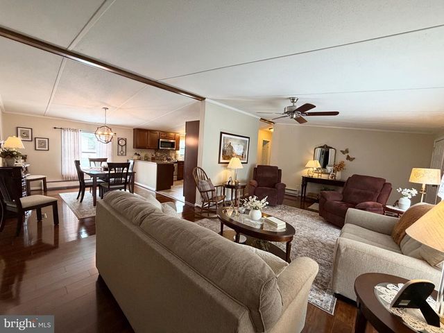 155 SHIPPENSBURG MOBILE EST, Shippensburg, PA 17257