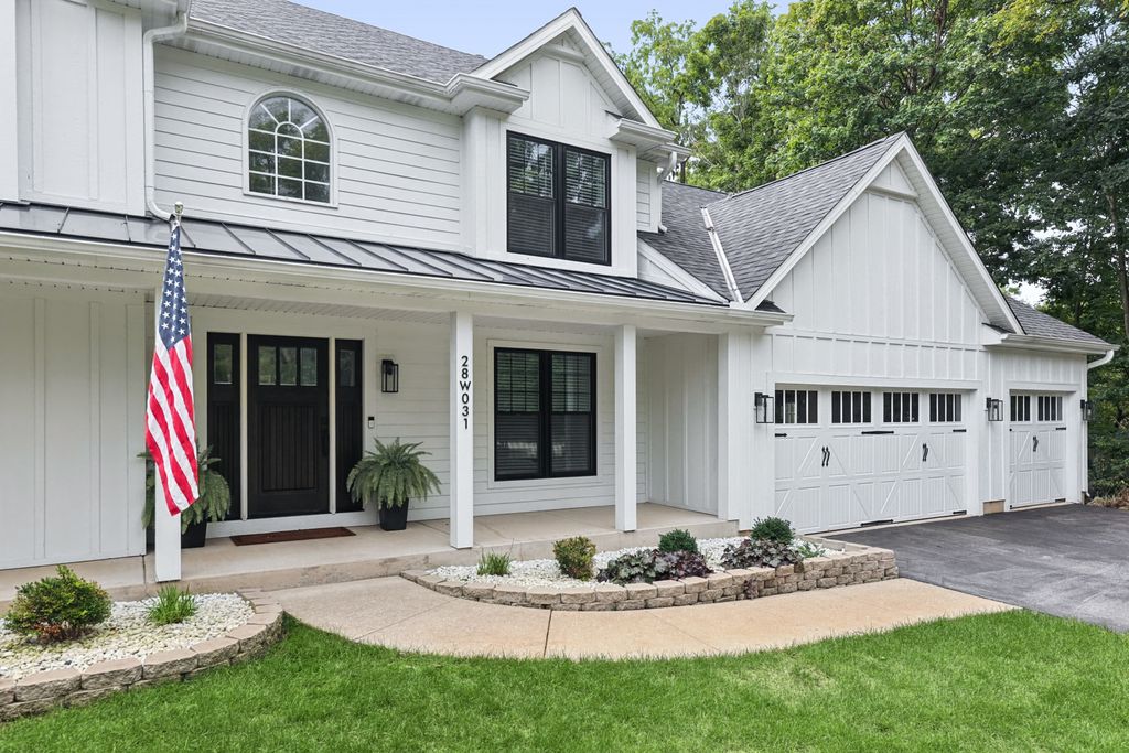 28W031 Greenview Avenue, Warrenville, IL 60555 — photo 2