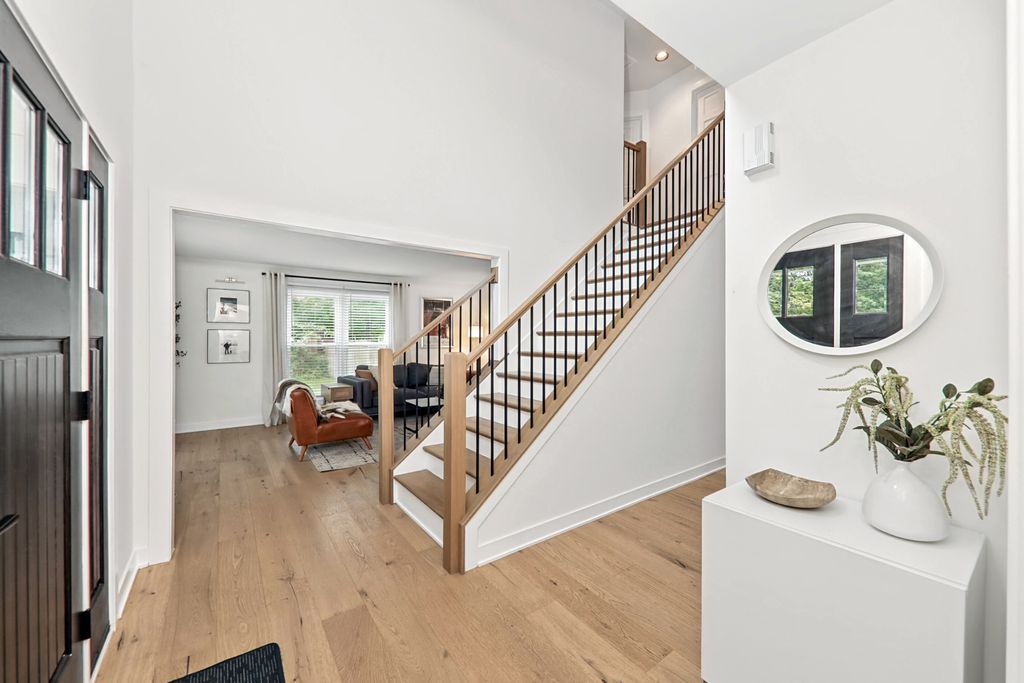 28W031 Greenview Avenue, Warrenville, IL 60555 — photo 5