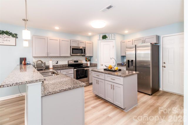 900 Providence Road 10, Lancaster, SC 29720