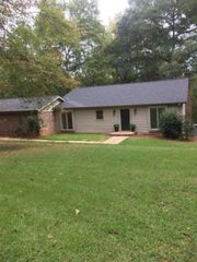 104 Stone Hedge Court, Easley, SC 29642