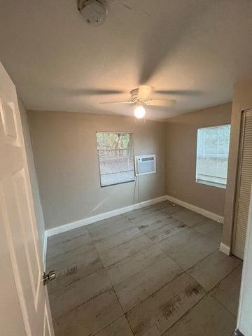 725 21st Street 2, West Palm Beach, FL 33407