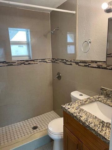 725 21st Street 2, West Palm Beach, FL 33407