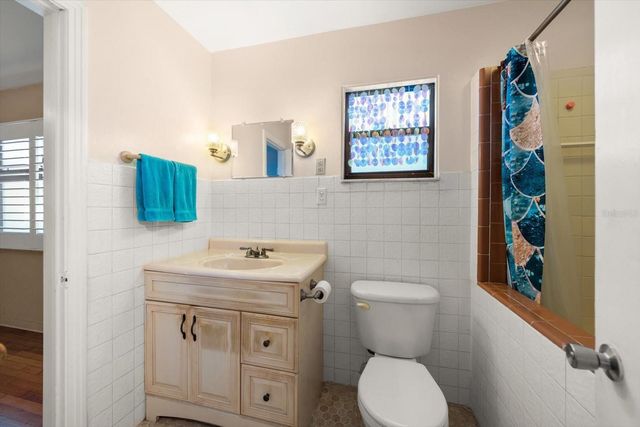40 77TH AVENUE, Treasure Island, FL 33706
