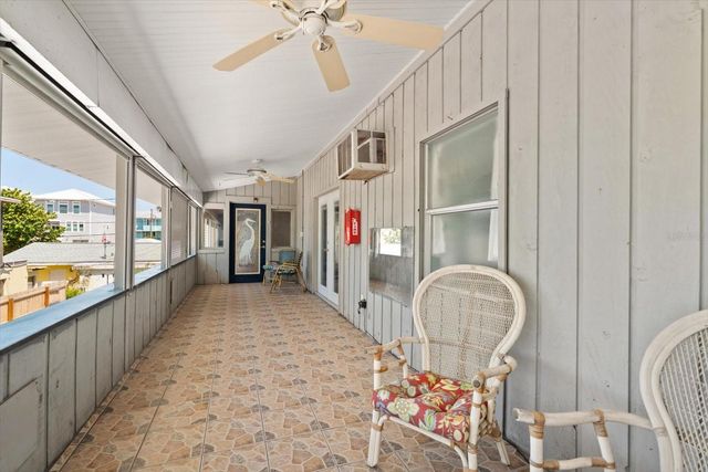 40 77TH AVENUE, Treasure Island, FL 33706