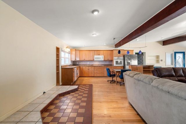 40 77TH AVENUE, Treasure Island, FL 33706