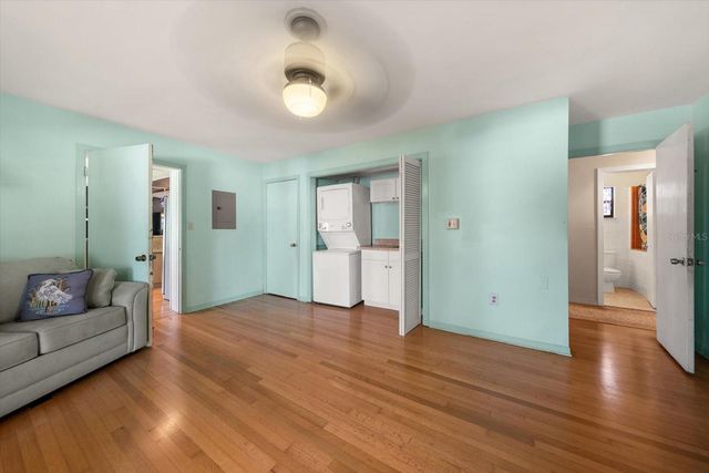 40 77TH AVENUE, Treasure Island, FL 33706