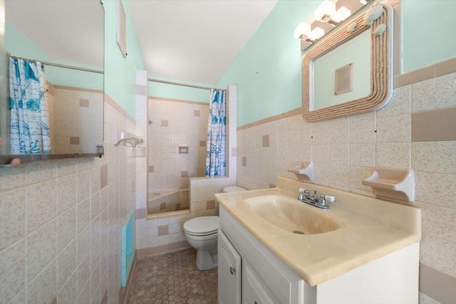 40 77TH AVENUE, Treasure Island, FL 33706