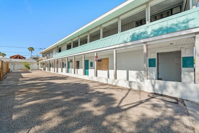 40 77TH AVENUE, Treasure Island, FL 33706