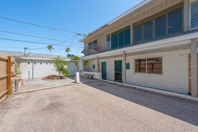 40 77TH AVENUE, Treasure Island, FL 33706