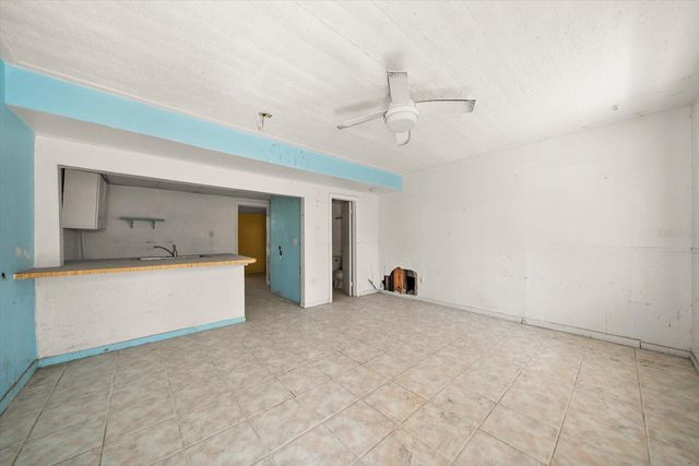 40 77TH AVENUE, Treasure Island, FL 33706