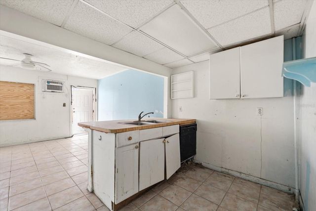 40 77TH AVENUE, Treasure Island, FL 33706