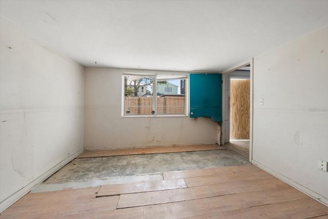 40 77TH AVENUE, Treasure Island, FL 33706