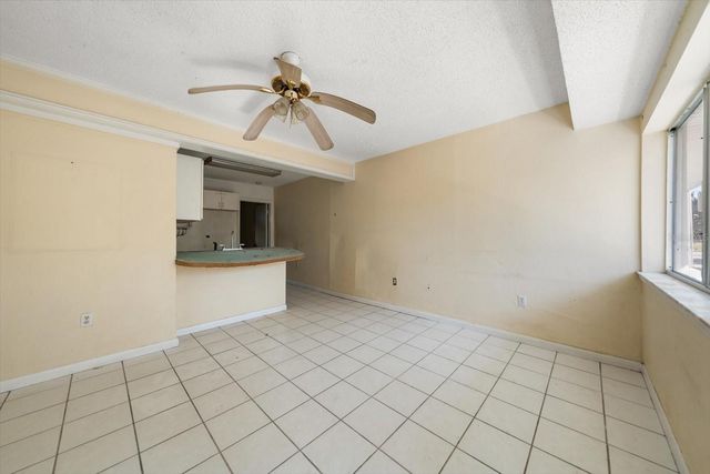 40 77TH AVENUE, Treasure Island, FL 33706
