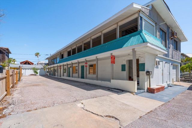 40 77TH AVENUE, Treasure Island, FL 33706