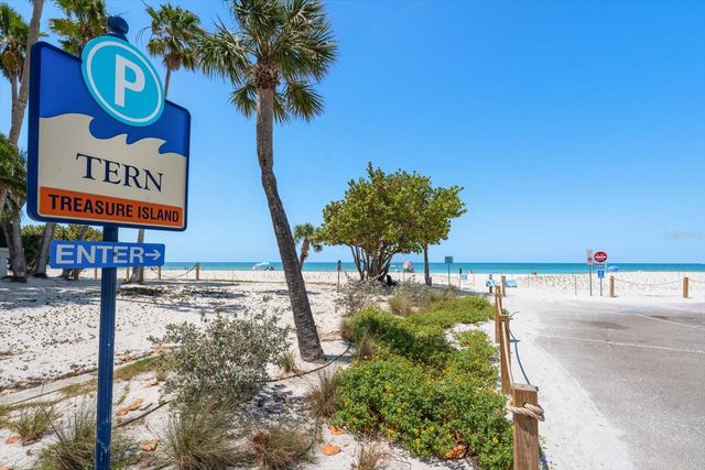 40 77TH AVENUE, Treasure Island, FL 33706
