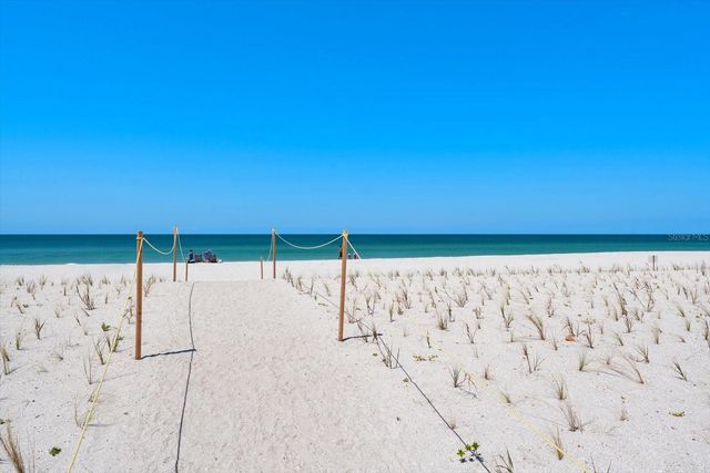 40 77TH AVENUE, Treasure Island, FL 33706