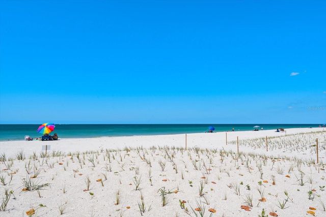 40 77TH AVENUE, Treasure Island, FL 33706