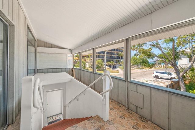 40 77TH AVENUE, Treasure Island, FL 33706
