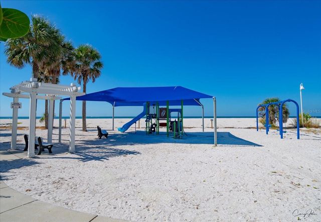 40 77TH AVENUE, Treasure Island, FL 33706