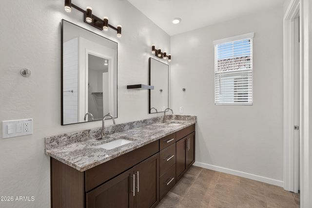 17207 N 10TH Street, Phoenix, AZ 85022