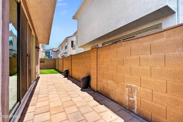 17207 N 10TH Street, Phoenix, AZ 85022