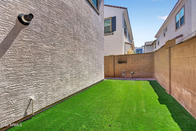 17207 N 10TH Street, Phoenix, AZ 85022