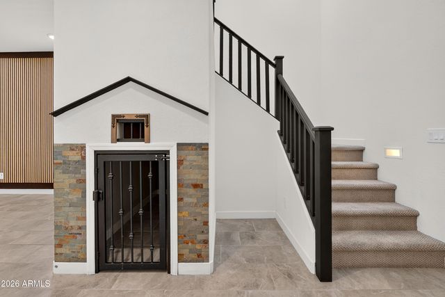 17207 N 10TH Street, Phoenix, AZ 85022