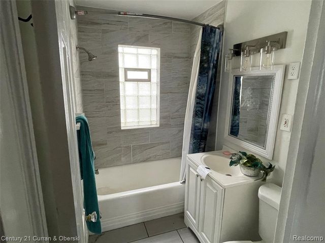 23443 Donaldson Street, Clinton Township, MI 48035