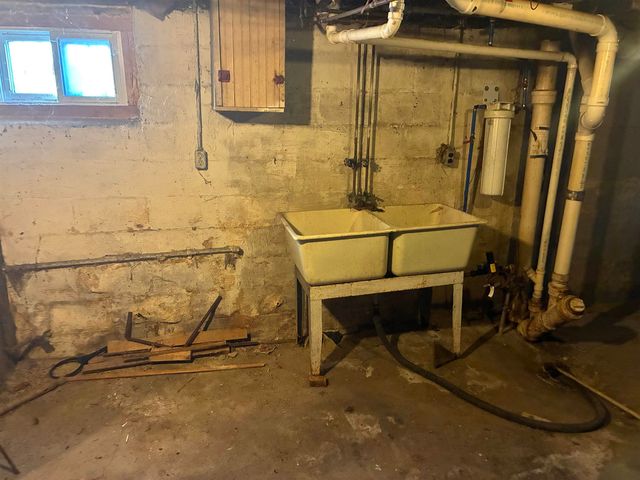 1826 Dakota Avenue, Flint, MI 48506