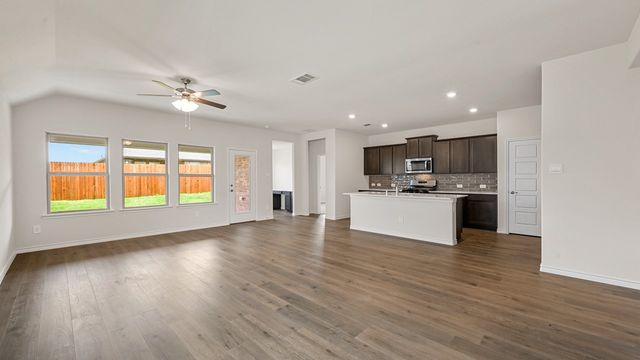 7086 Bison Creek Lane, Garland, TX 75043