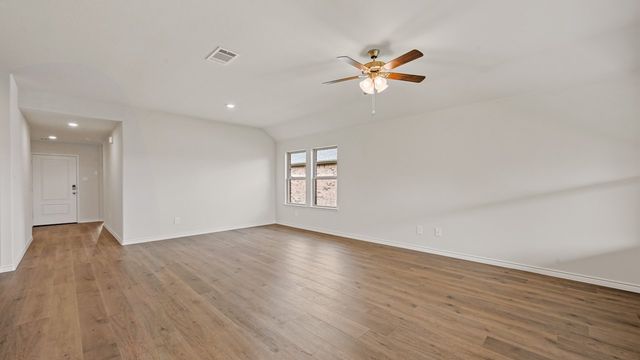 7086 Bison Creek Lane, Garland, TX 75043