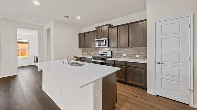 7086 Bison Creek Lane, Garland, TX 75043