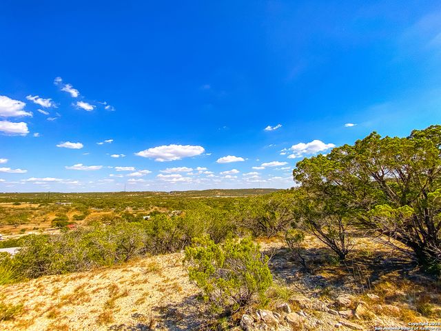 108 HEIGHTS TRAIL, Kerrville, TX 78028