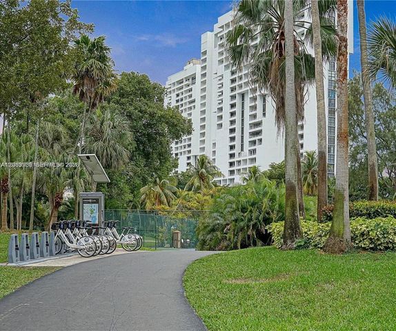 20225 NE 34th Ct 1014, Aventura, FL 33180