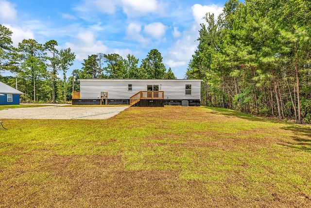 2148 Hughes Gasque Rd., Aynor, SC 29511