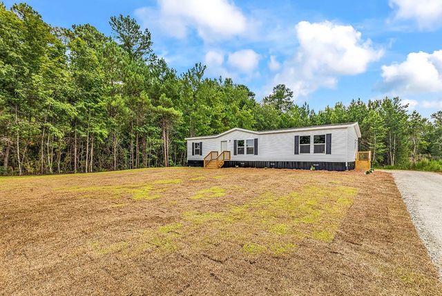 2148 Hughes Gasque Rd., Aynor, SC 29511